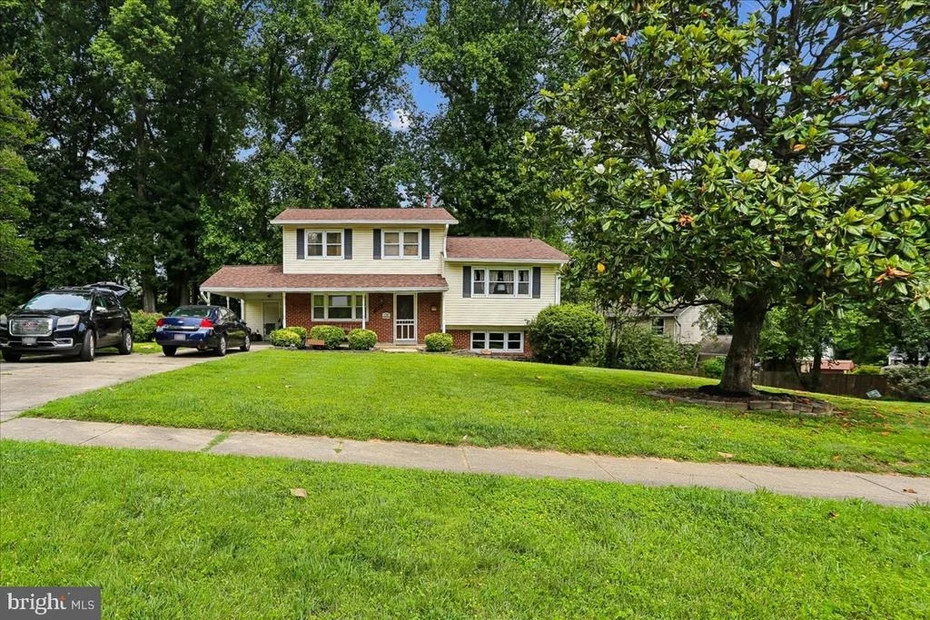 Photo of 12622 EASTBOURNE DRIVE