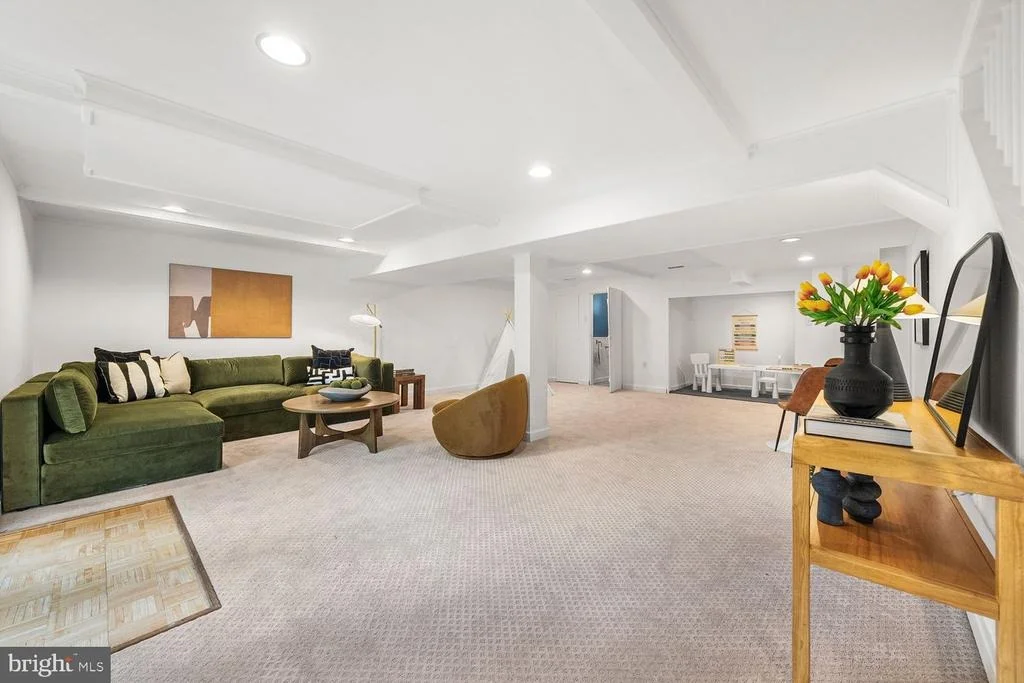 Photo of 2305 PEGGY LANE