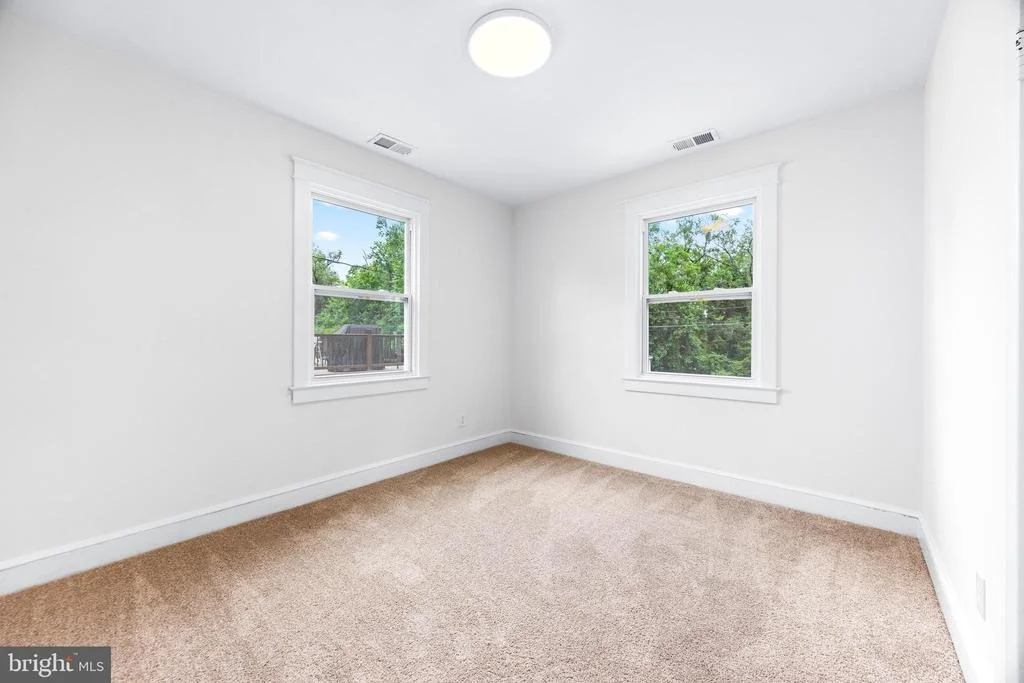 Photo of 5559 ASHBOURNE ROAD