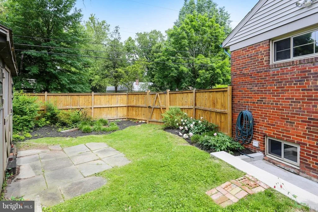 Photo of 9315 HARVEY ROAD