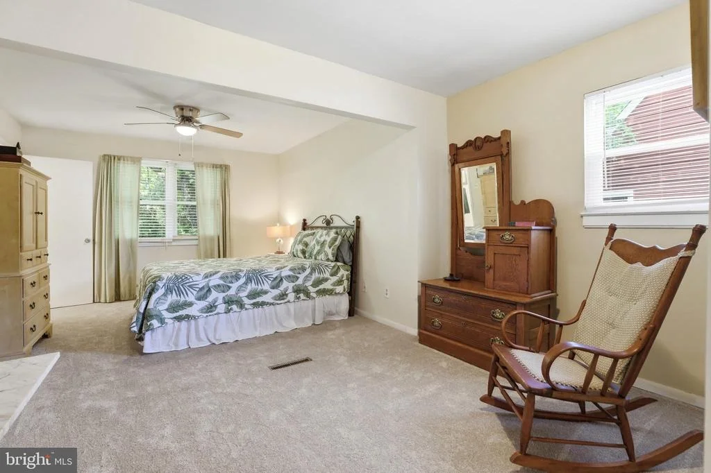 Photo of 735 WARREN DRIVE