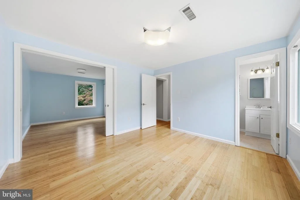 Photo of 6113 ELAINE DRIVE