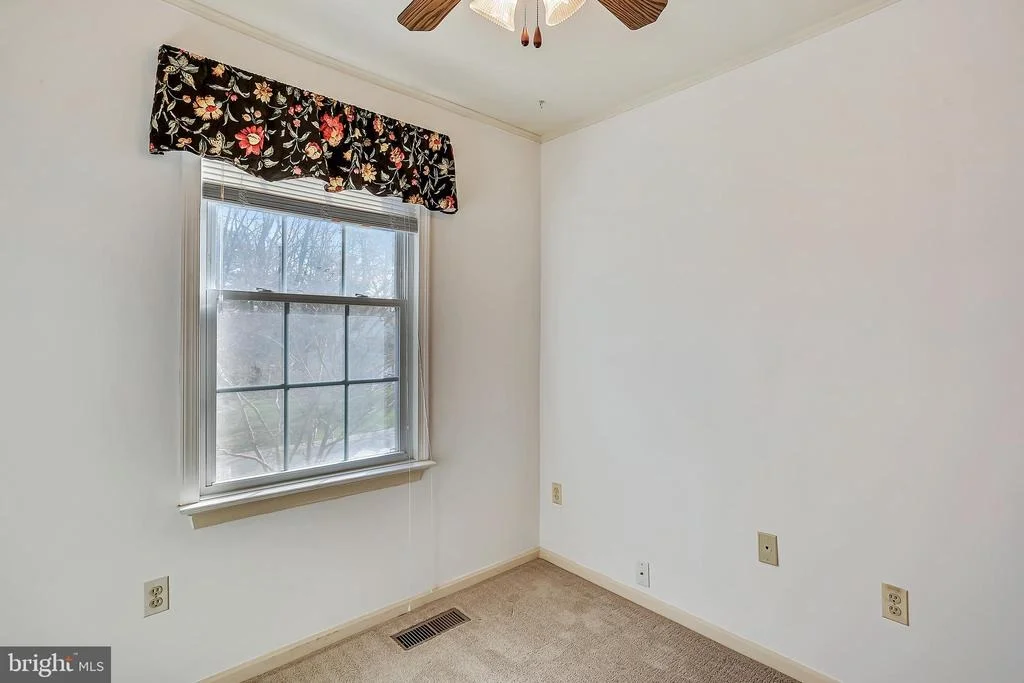 Photo of 9109 ROUNDLEAF WAY