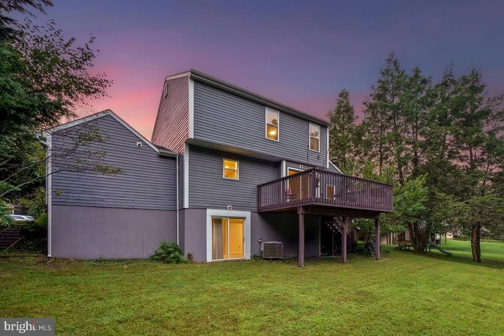 Photo of 14652 WOONSOCKETT DRIVE