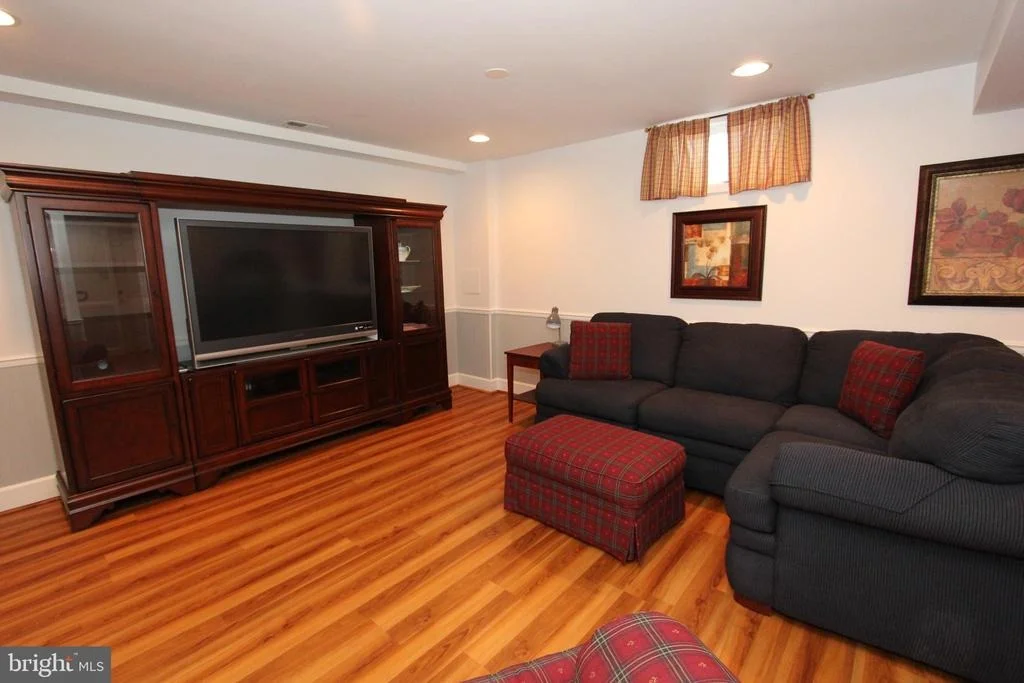 Photo of 6759 MEADOWSIDE DRIVE