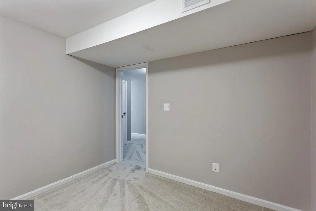 Photo of 1418 VALEBROOK LANE