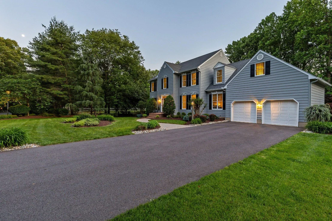 Photo of 71 SIMMONS LANE