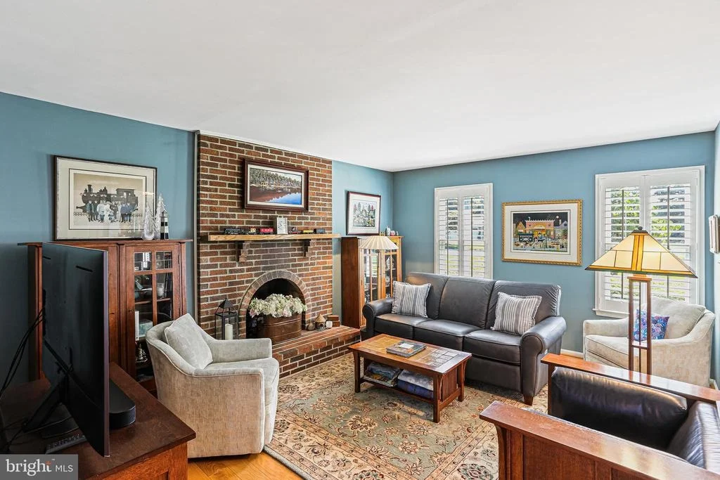 Photo of 8668 FELSVIEW DRIVE