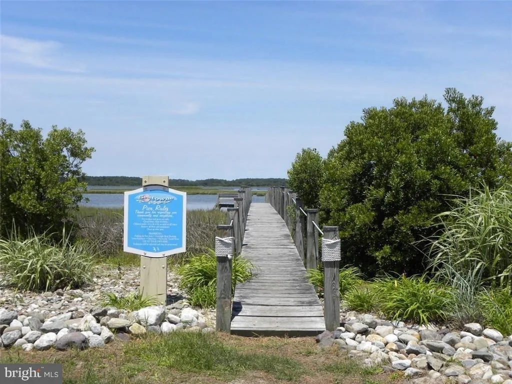 Photo of 36764 BAYSIDE DRIVE