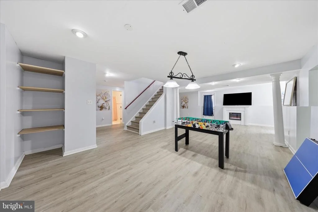 Photo of 6135 FIELDCREST COURT