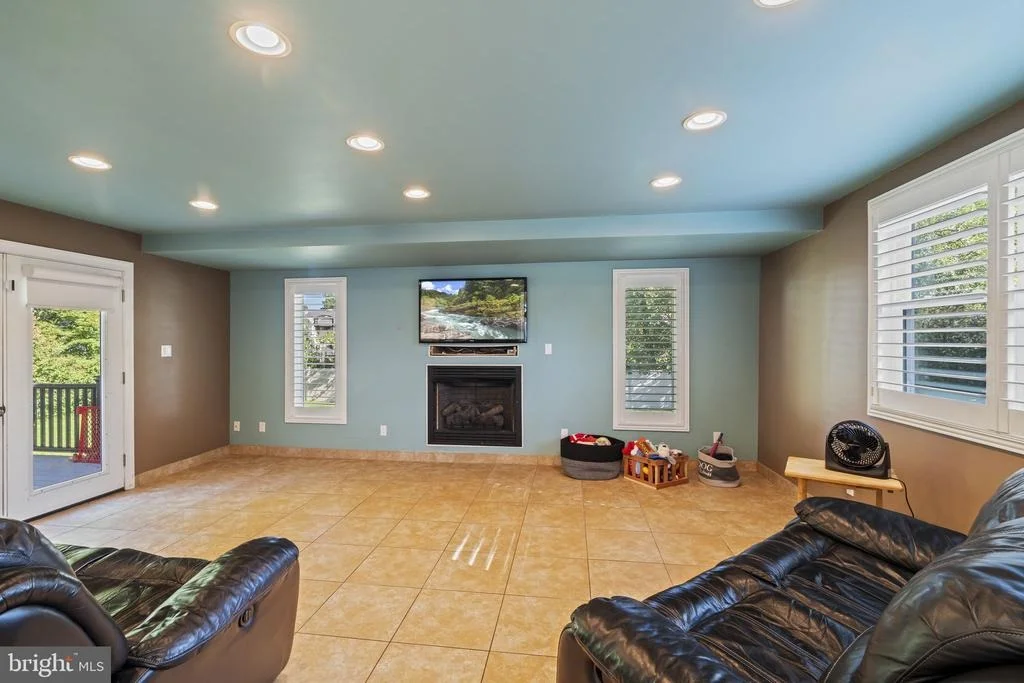 Photo of 409 BRADFORD ROAD