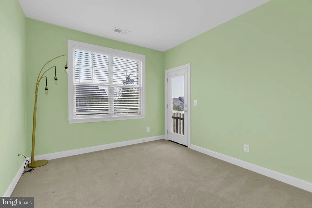Photo of 42706 CHISHOLM