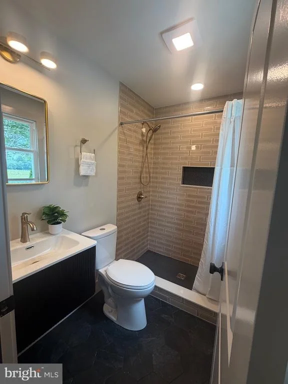Photo of 1023 BAYARD ROAD