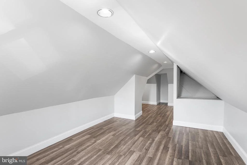 Photo of 623 W 3RD STREET W