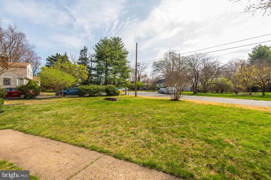 Photo of 8904 CHERRY TREE LANE