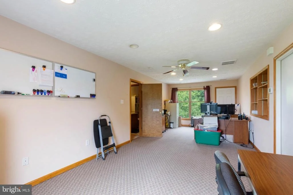 Photo of 2380 MOREAU DRIVE