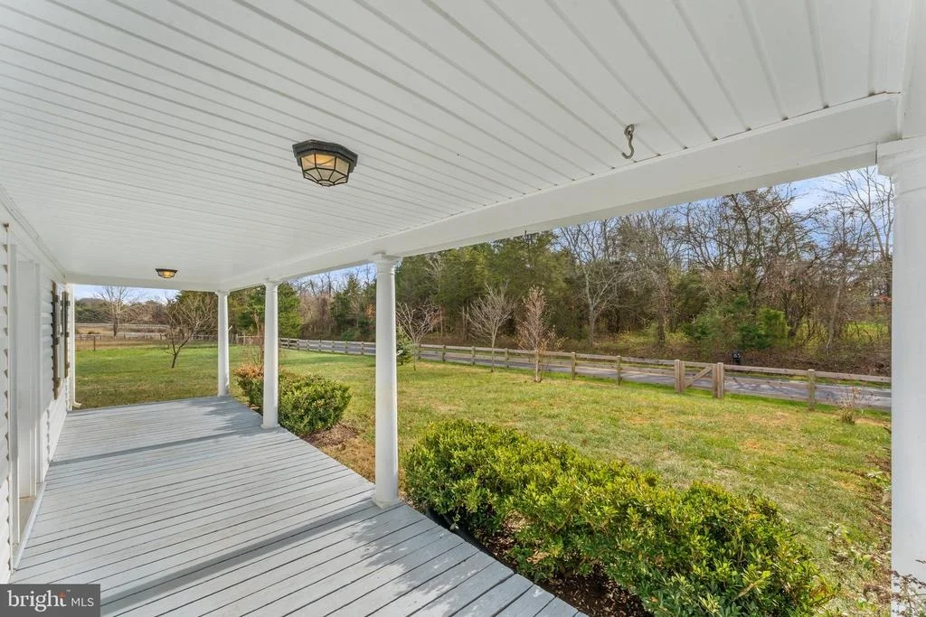 Photo of 18499 AUBURN ROAD