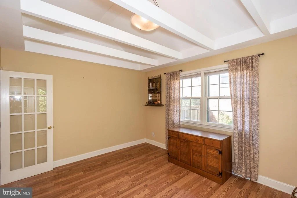 Photo of 1517 FOREST GLEN ROAD