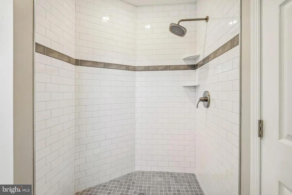 Photo of 3033 WAYNE ROAD