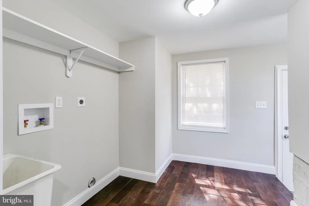 Photo of 7939 WISE AVENUE