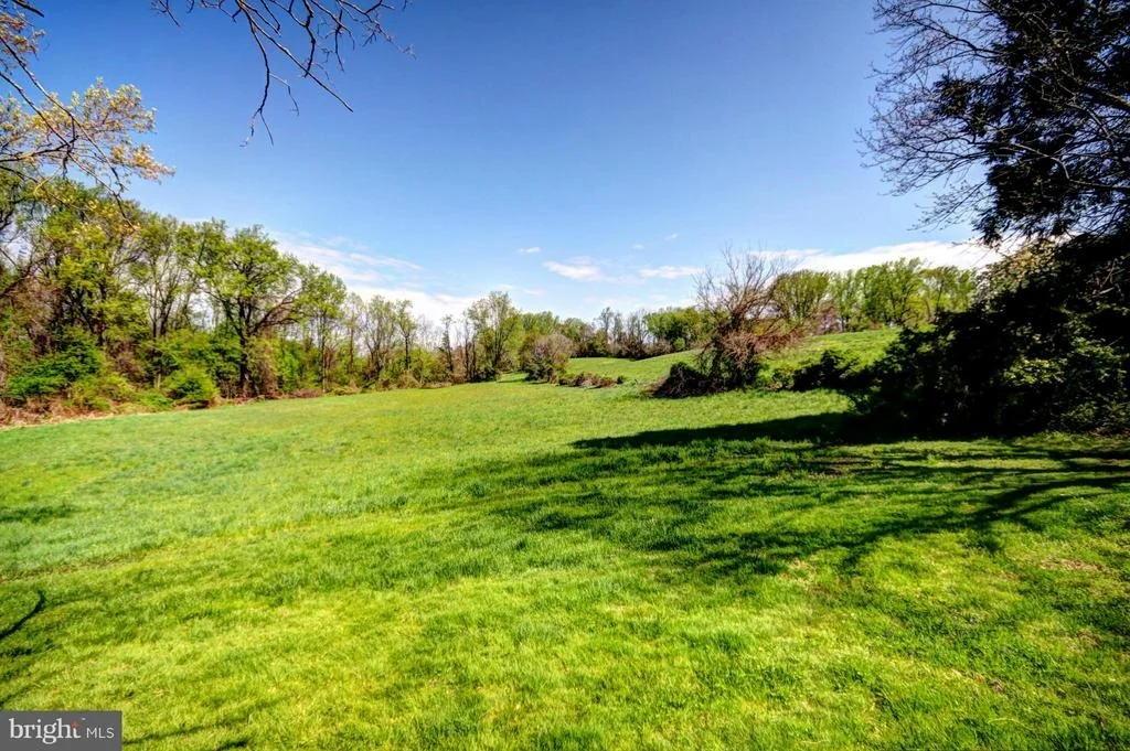 Photo of 2930 OFFUTT ROAD