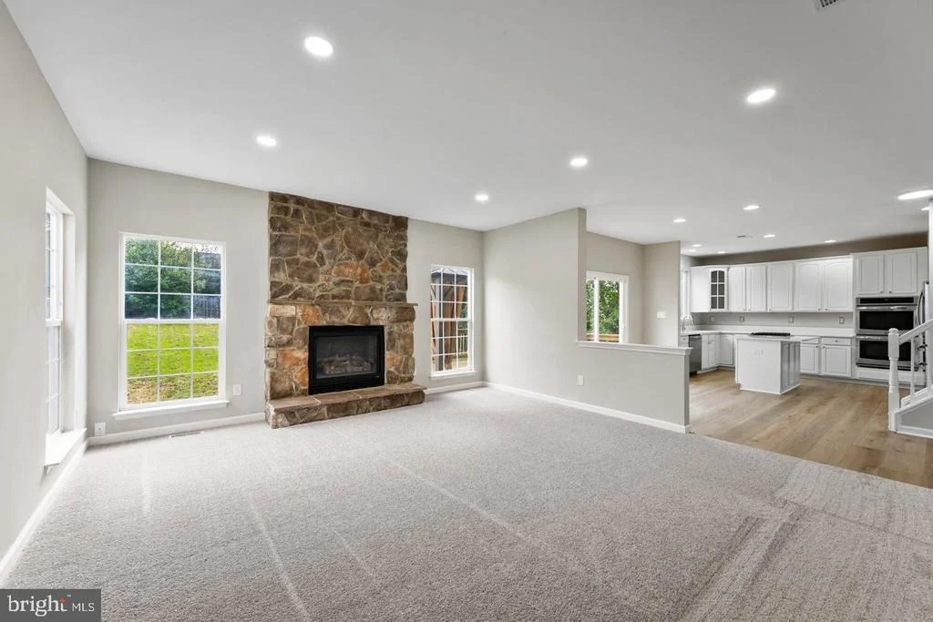 Photo of 927 FAIRWOOD DRIVE