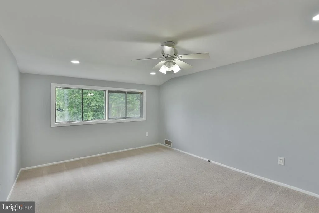 Photo of 8 WINDOVER LANE