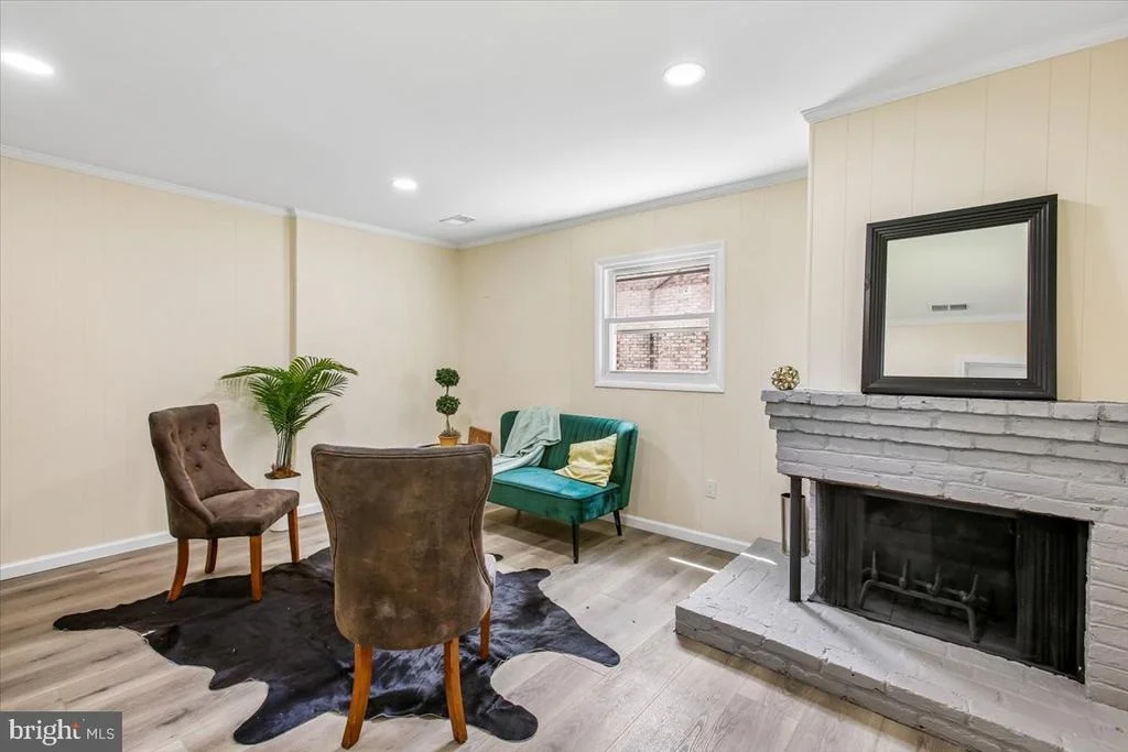 Photo of 1705 CRESTVIEW DRIVE