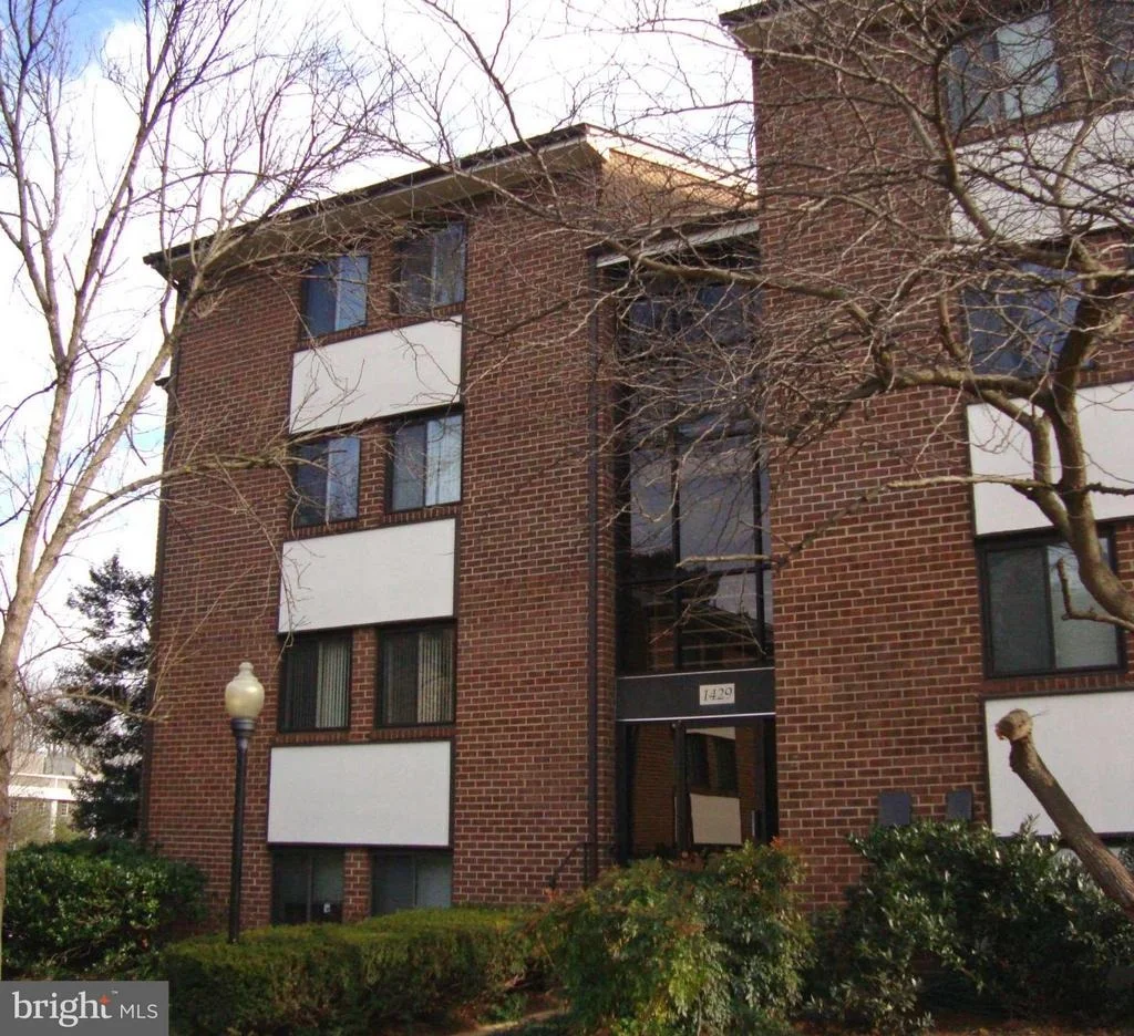 Photo of Unit 21C at 1429 NORTHGATE SQUARE