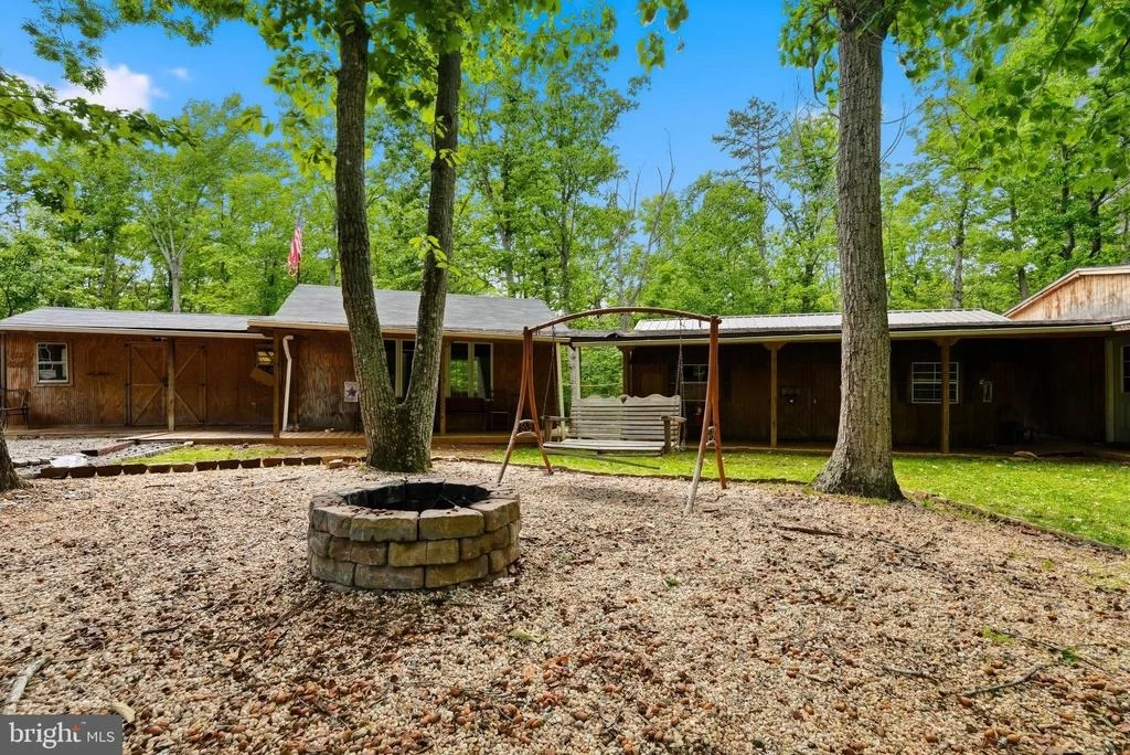 Photo of 2747 TWYMANS MILL