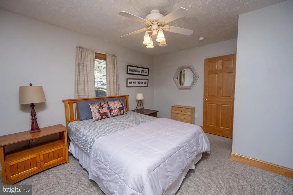 Photo of 723 PINNACLE DRIVE