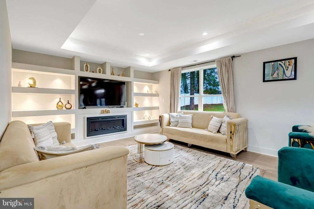 Photo of 8709 YORKSHIRE LANE