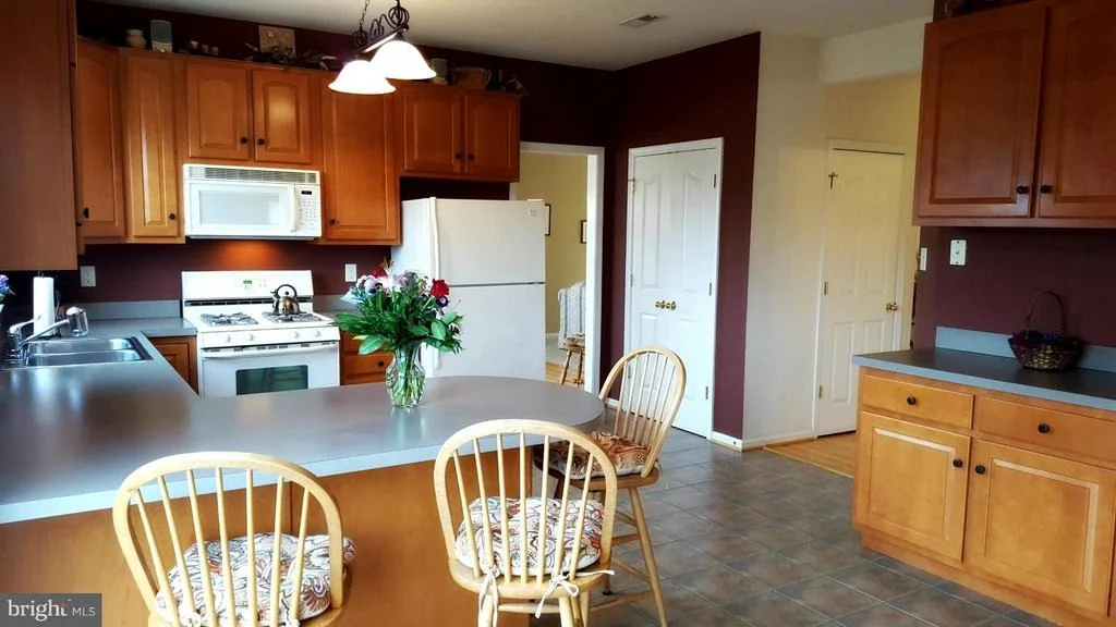 Photo of 1737 CASTLE ROCK ROAD