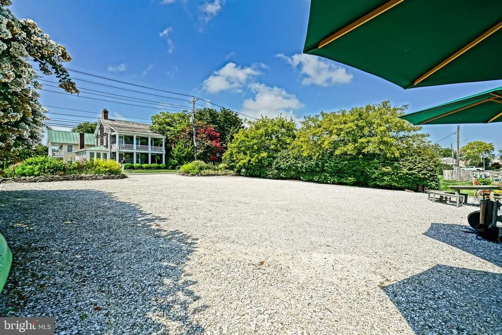 Photo of 558 PILOTTOWN ROAD
