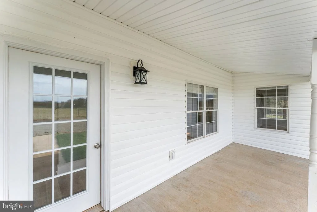 Photo of 18499 AUBURN ROAD