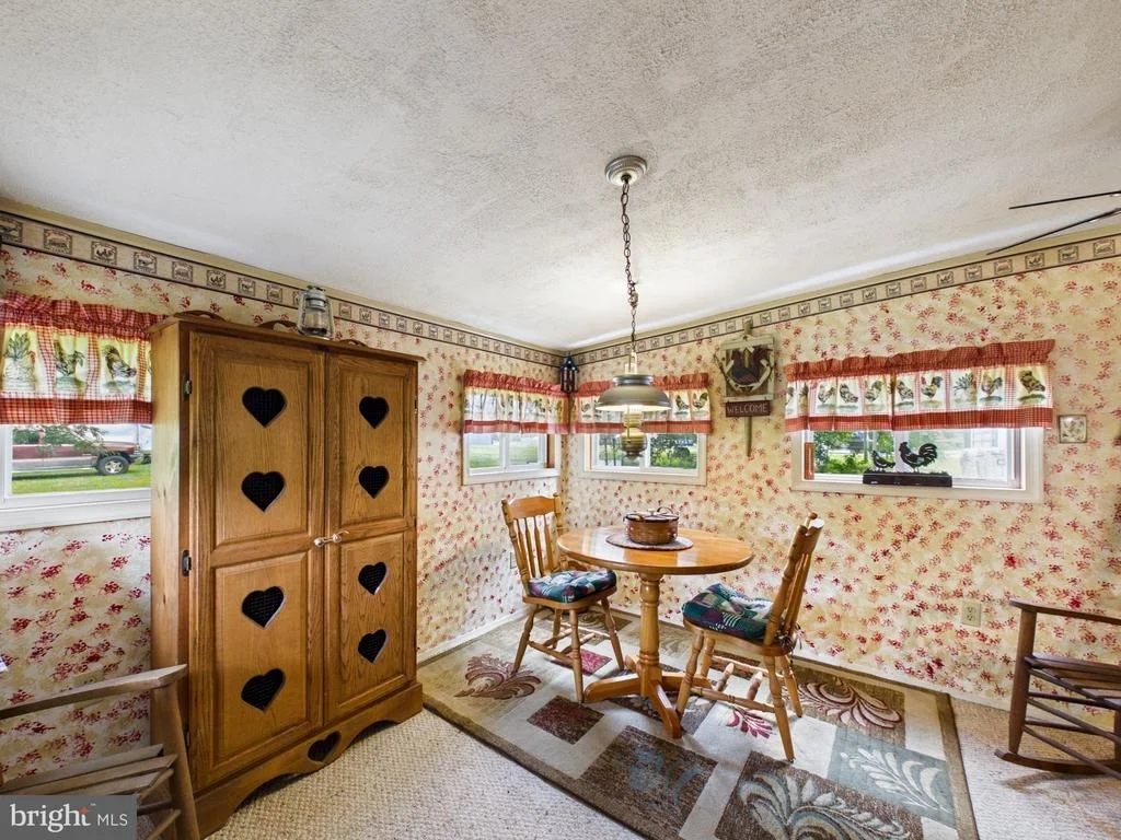 Photo of 18395 MCCOLLEYS CHAPEL ROAD