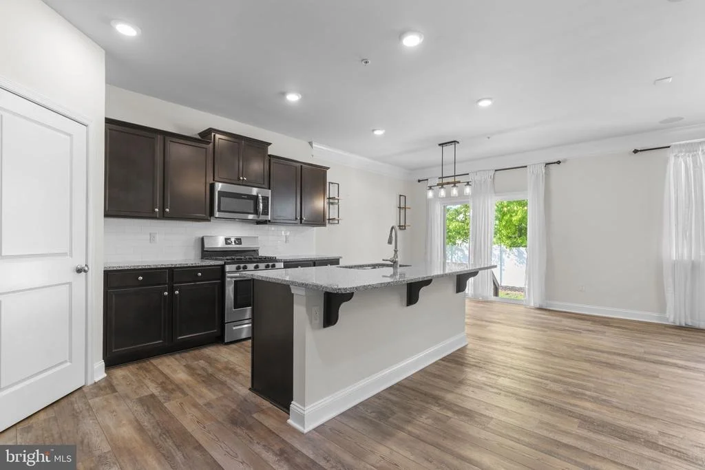Photo of 9318 SYDNEY WAY