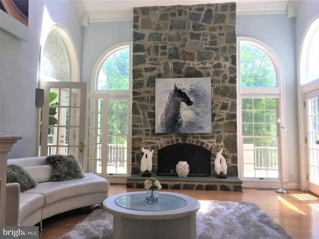 Photo of 2091 HUNTERS CREST WAY