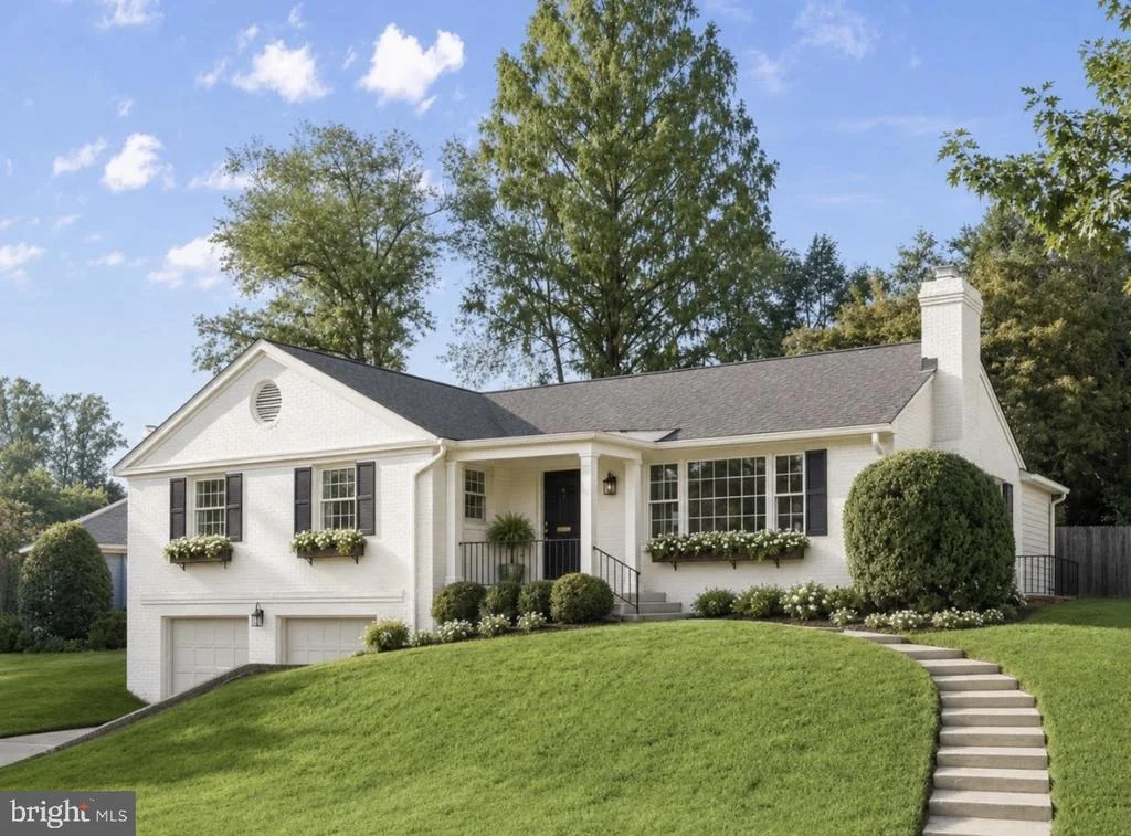 Photo of 6117 OVERLEA ROAD