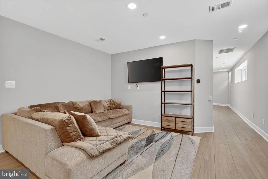 Photo of 4512 SALEM LANE NW