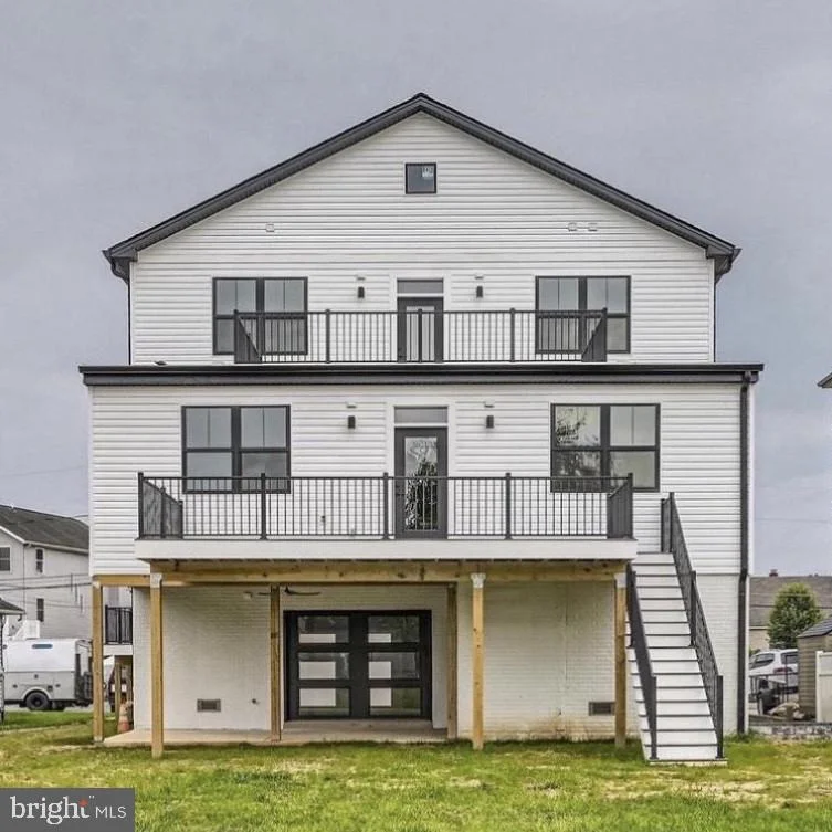 Photo of 6931 RIVER DRIVE ROAD