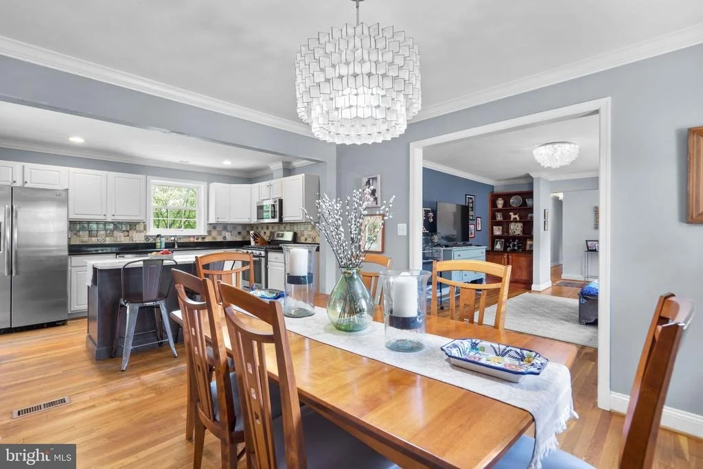 Photo of 4117 QUEEN MARY DRIVE