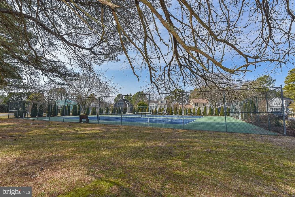Photo of 956 LAKE VIEW DRIVE