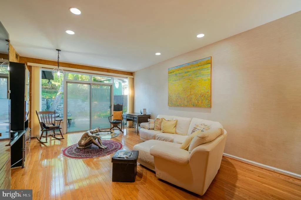 Photo of 3201 PAULINE DRIVE