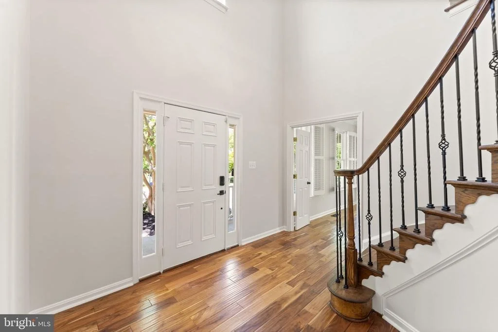 Photo of 817 KENNETH PLACE SE