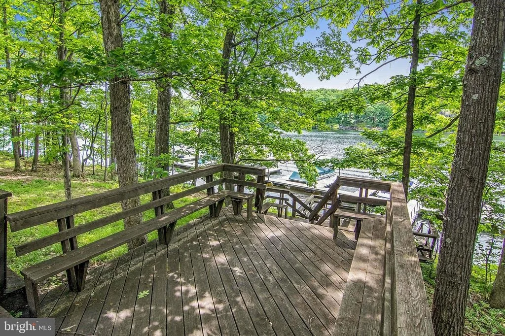 Photo of 128 BRIDGEVIEW LANE