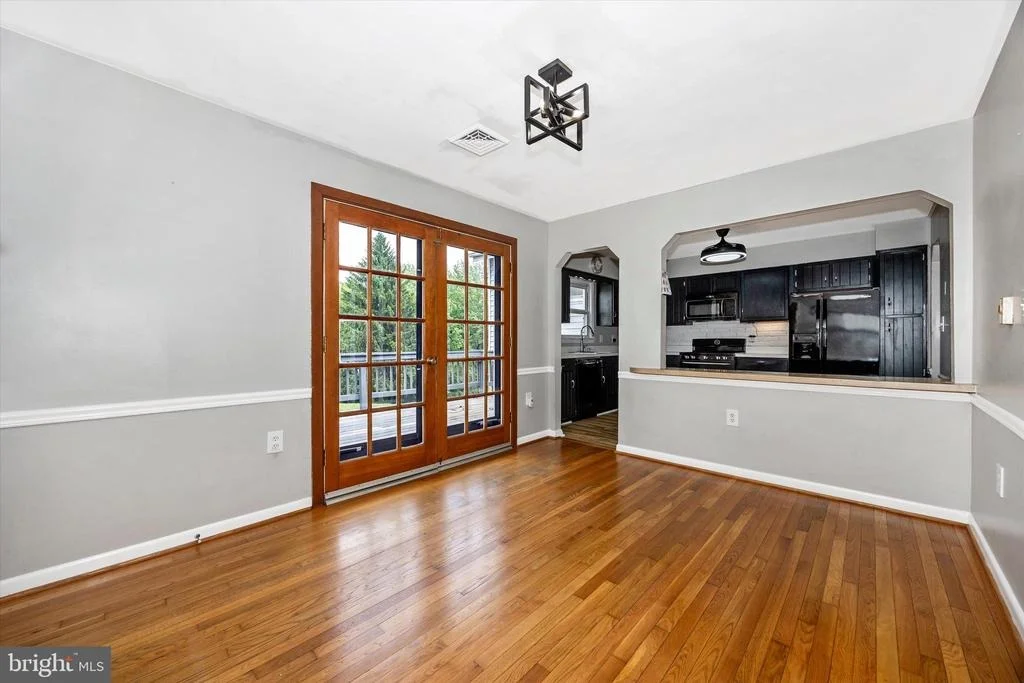 Photo of 3905 SUGARLOAF DRIVE