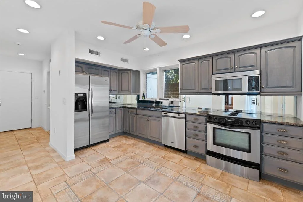 Photo of 20340 SILVER LAKE DRIVE