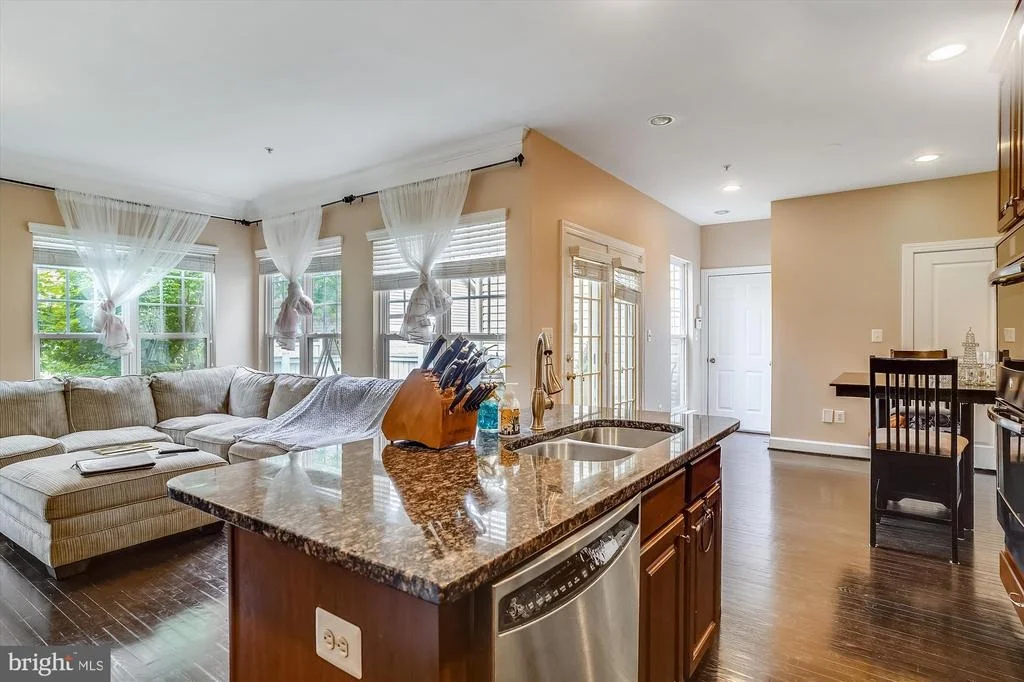 Photo of 23621 SUGAR VIEW DRIVE