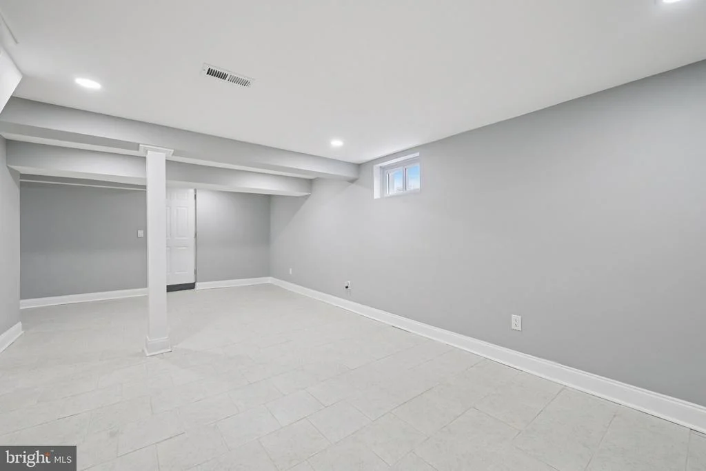 Photo of 4902 GILRAY DRIVE